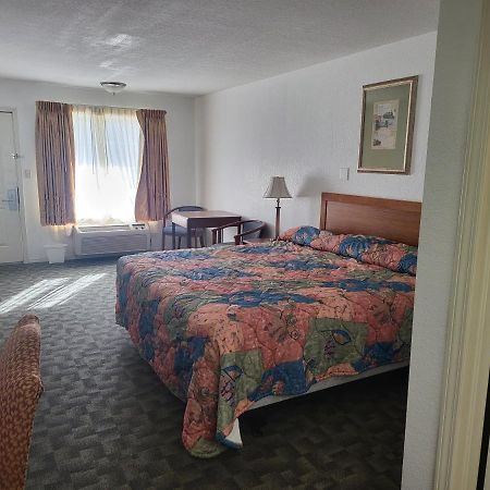 Blue Ribbon Inn And Suites Sallisaw Экстерьер фото