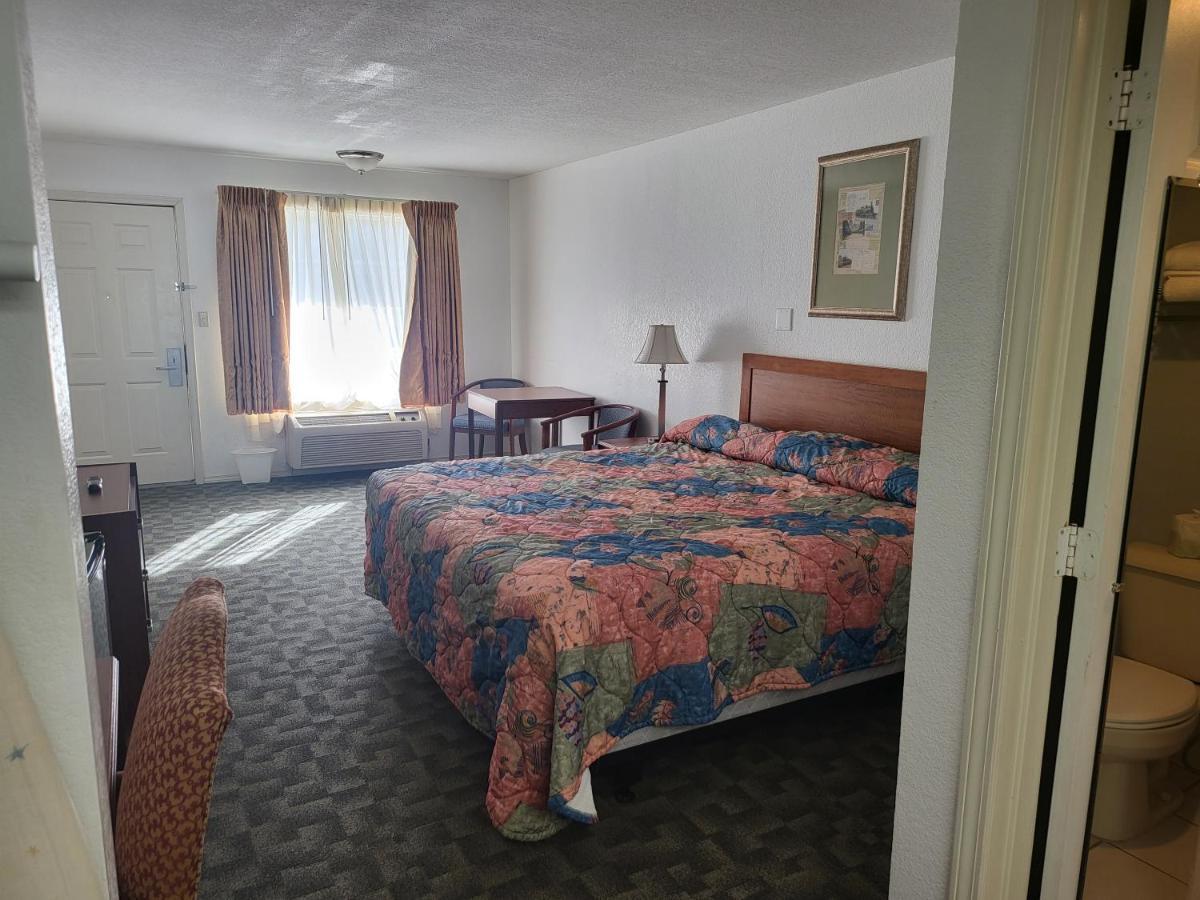 Blue Ribbon Inn And Suites Sallisaw Экстерьер фото