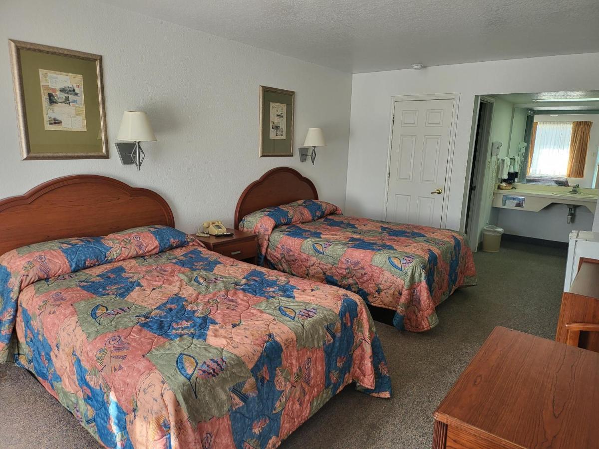 Blue Ribbon Inn And Suites Sallisaw Экстерьер фото